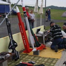 pracoviste Honzy, Vojty a Evzena